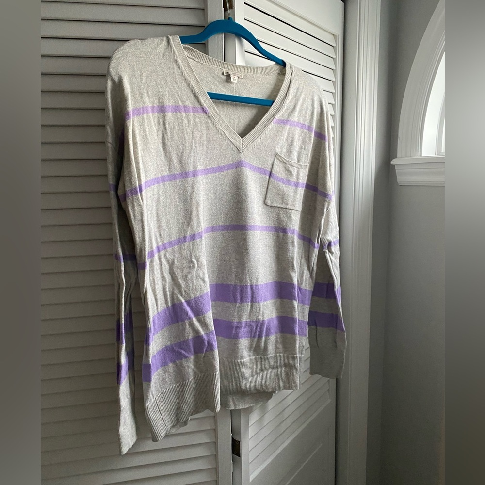 Gap gray and purple striped v-neck pocket sweater Large